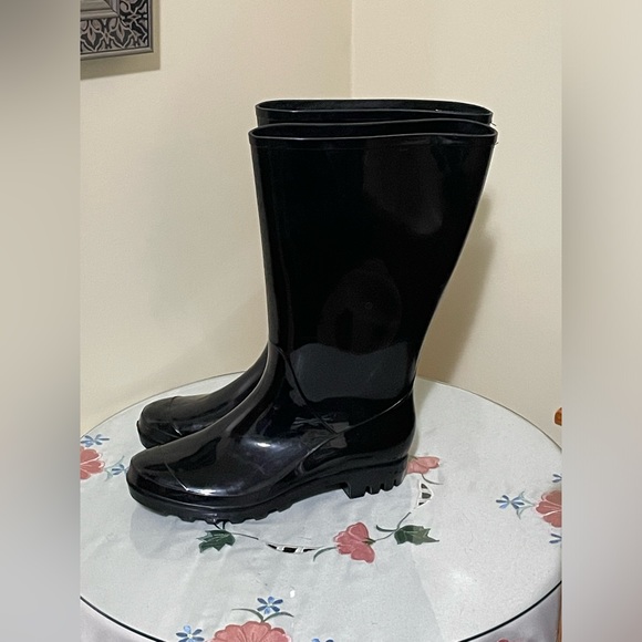 Women’s black rubber boots - Picture 3 of 5